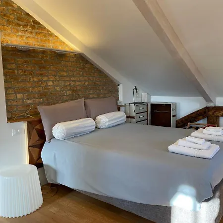Biennale Gallery Loft Апартаменты *