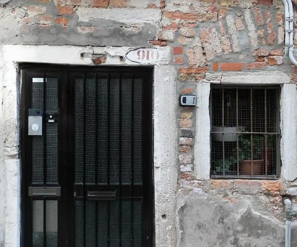 Appartement Biennale Gallery Loft Venetië