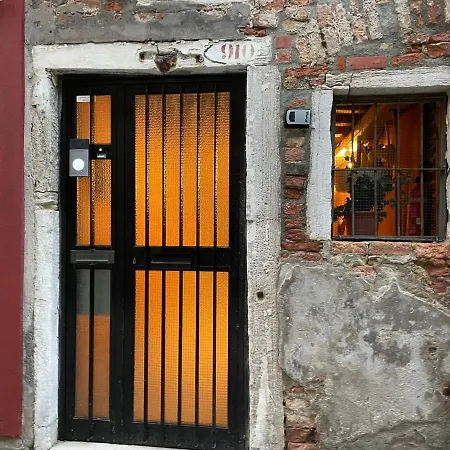 Biennale Gallery Loft Venedik