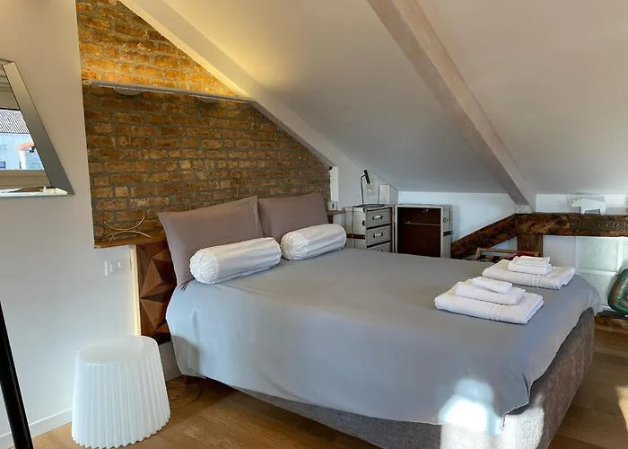Biennale Gallery Loft Apartment *